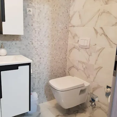 Lili Gostinjska kuća 3*